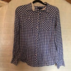 Gap plaid button up size Large